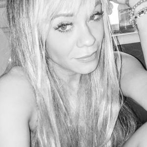 Meet your Posher, Candice m